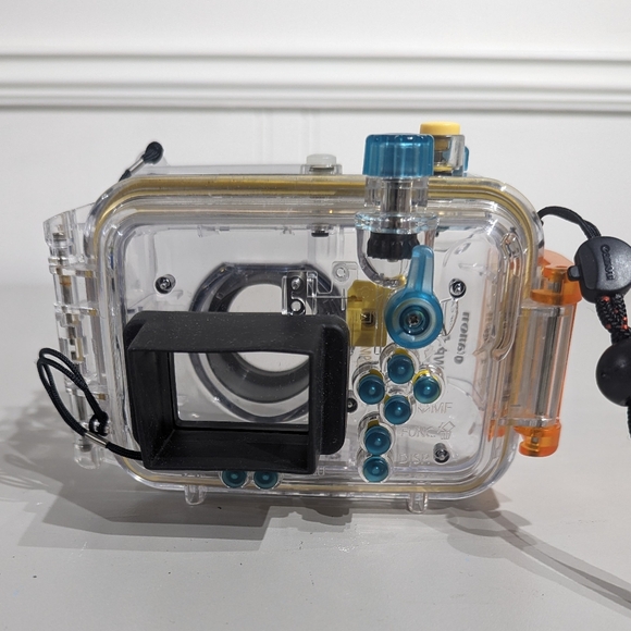 Canon WPDC50 Waterproof Case for Powershot A95 Digital Camera - Picture 6 of 8